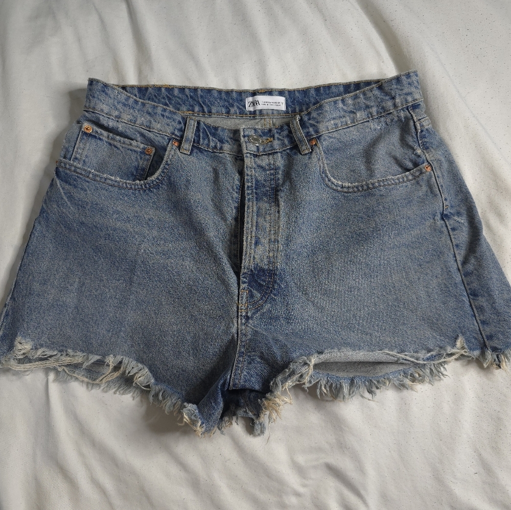 Zara Denim Blue Jean Distressed Plus Size Shorts Size 14